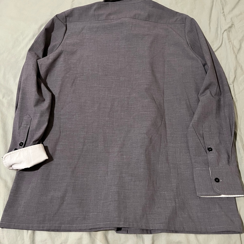 Grey shirt - Picture 5 of 11